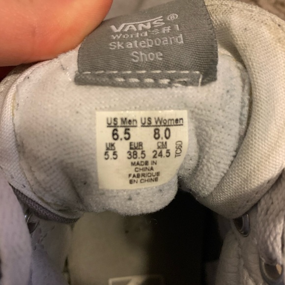 Vans - Picture 6 of 6